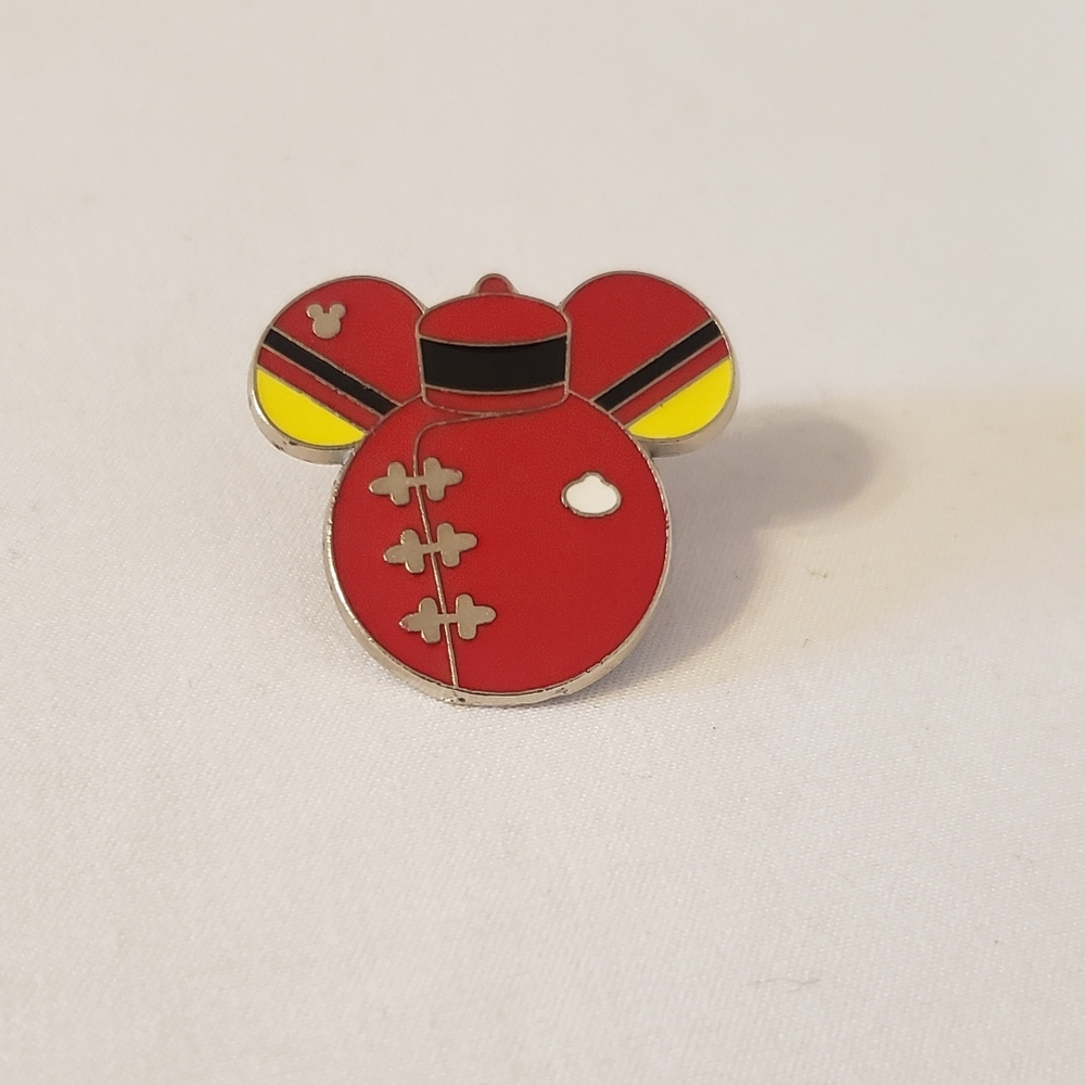 Disney Park Cast Member Outfit Pin